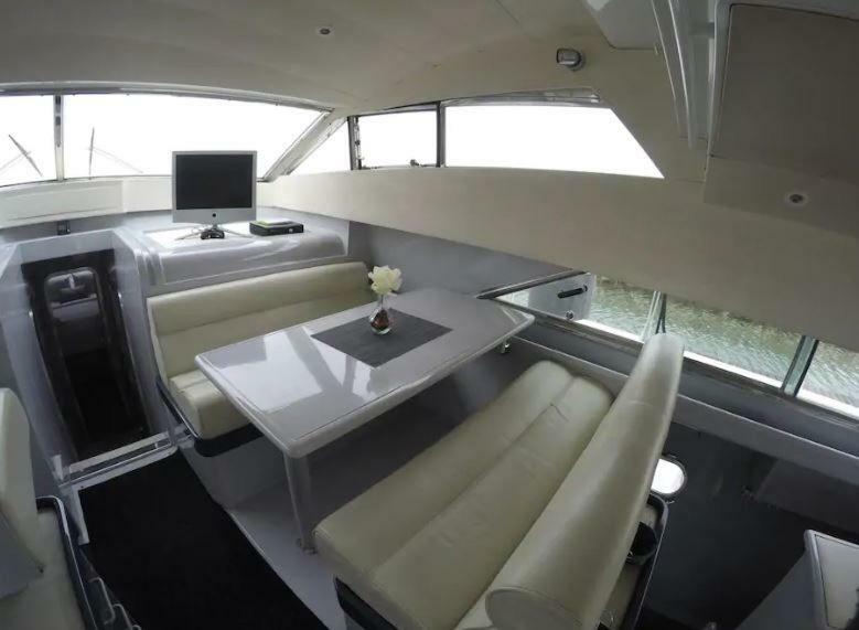 Beautiful And Magnific Yacht 호텔 리스본 외부 사진